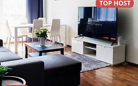 Oulu City Center 4-Room Apartment Parking