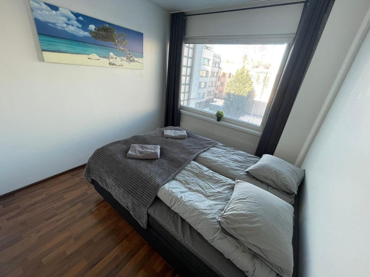 Oulu City Center 4-Room Apartment Parking Esterno foto